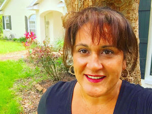 Meet your Posher, Cassandra